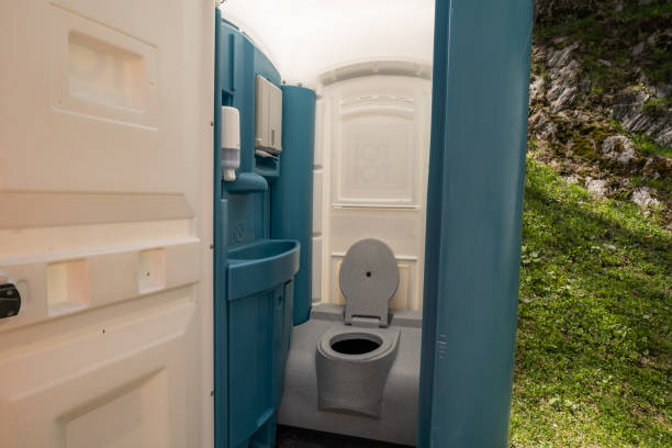 Best Portable bathroom rental  in Collinwood, TN